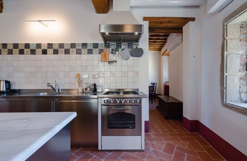 Casole d'Elsa House | Wonderful villa for 4 guests with A/C, WIFI, TV and balcony