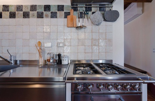Casole d'Elsa House | Wonderful villa for 4 guests with A/C, WIFI, TV and balcony