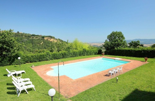 Volterra Villa | Wonderful villa for 9 guests with WIFI, private pool, TV, patio, pets allowed and panoramic view