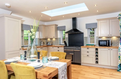 Upper Seagry Cottage | Woodmans Cottage @ Nables Farm