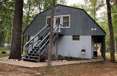Irons RV Rental | Woodsy fun 3 queen bed rental with AC , firepit NW recreational sports in Irons
