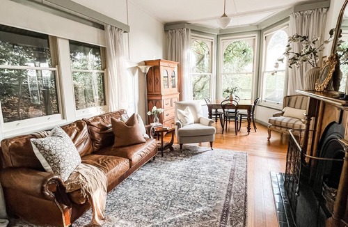 Olinda Ski Chalet | Woolrich Cottage - 2 Bedroom Cottage in Gorgeous Gardens