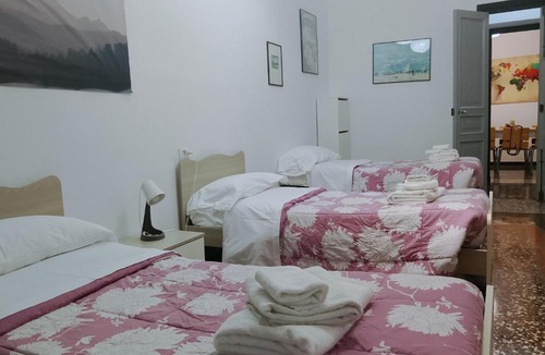 San Teodoro Apartment | WOW HOME - 175 mq - posteggio privato - davanti porto traghetti - fino a 10 posti letto