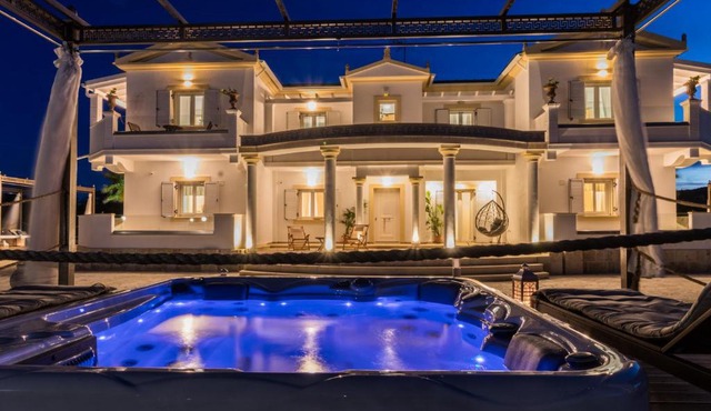 Τhalasso Palace Homes