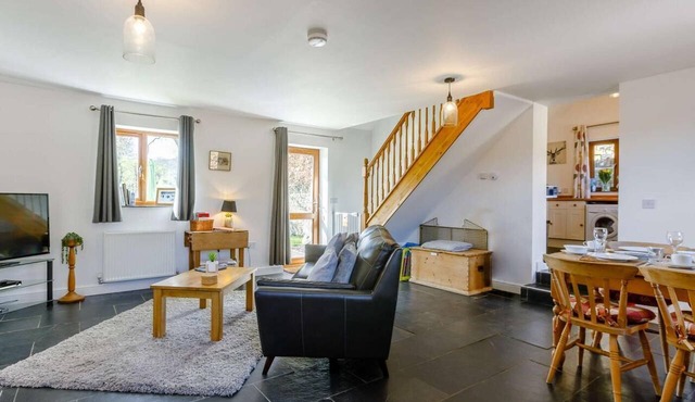 1 Bed in Lydney (oc-43724)