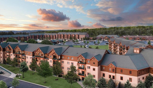 2Bed/2Bath Deluxe Suite at our Dells Resort w/Access to Wilderness Territory!