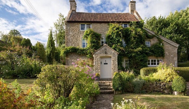 3 Bed in Bath (oc-skn21)