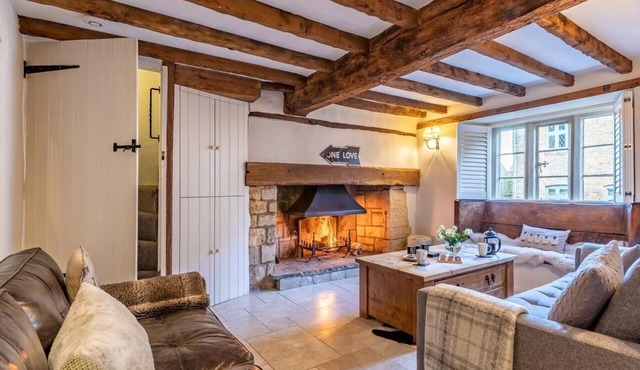 3 Bed in Cheltenham (oc-49965)