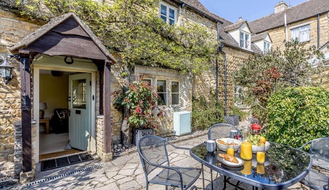 3 Bed in Cheltenham (oc-ptree)