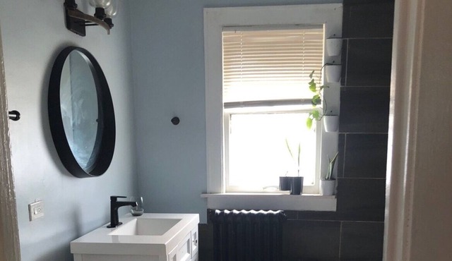 3 bedroom 1 Bath / private apt