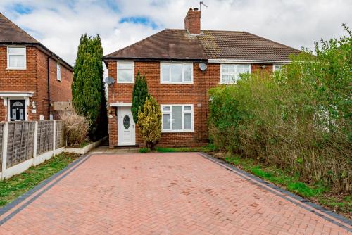 3 Bedroom Property - Contractor, work and family friendly