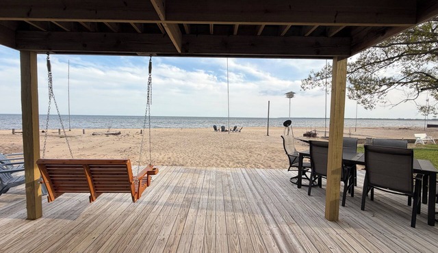 4-bedroom family beach house in Au Gres on Lake Huron Sleeps 10 - 4 BR/2 bath