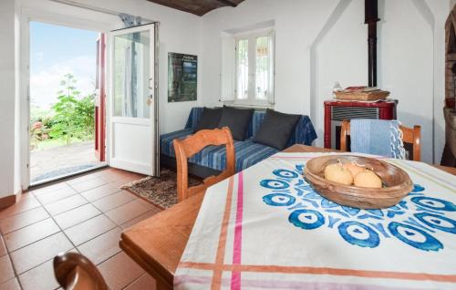 5 Bedroom Awesome Home In Lamporecchio