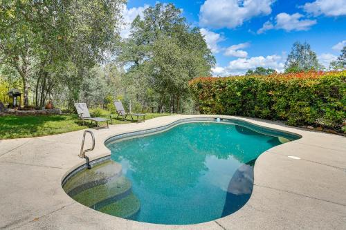 8-Acre Retreat: Pool & Stunning Mt Lassen View!