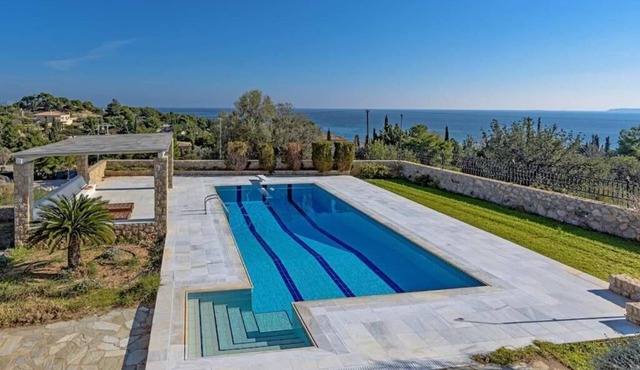 Amazing Seaview Villa w/pool – just 2 minutes away from the beach