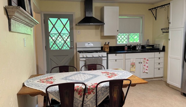 An easy stroll to historic Sutter Creek, 3-bedroom, 2 bath charmer