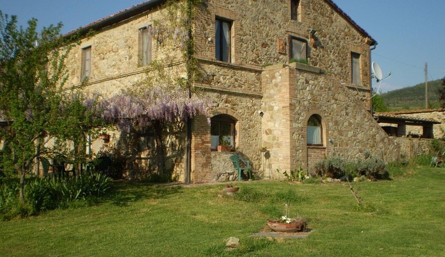 Apartment 'Agriturismo San Domenico-Il Roseto' with Private Pool, Shared Terrace and Wi-Fi