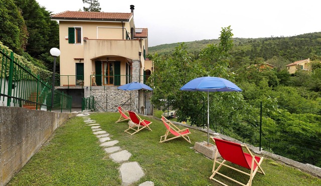 Apartment 'Elena E Joerg 1' with Mountain View, Shared Garden and Wi-Fi