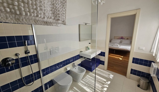 Apartment in historic villa 10 minutes from the historic center