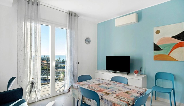 Apartment 'Iris' with Sea View, Private Terrace and Air Conditioning
