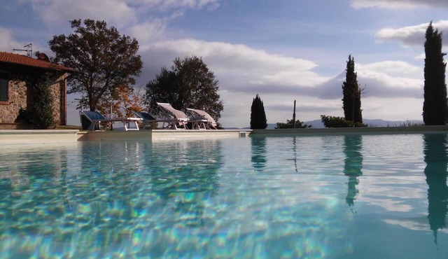 Apartment 'Rosso - La Valle Del Sole' with Mountain View and Wi-Fi