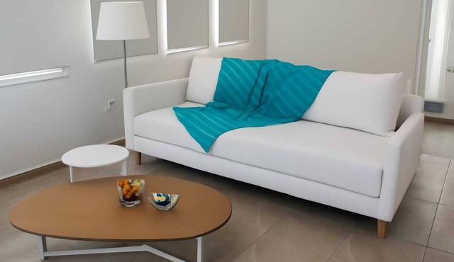Aristotelia Gi Studio - Cozy Poolside Bliss