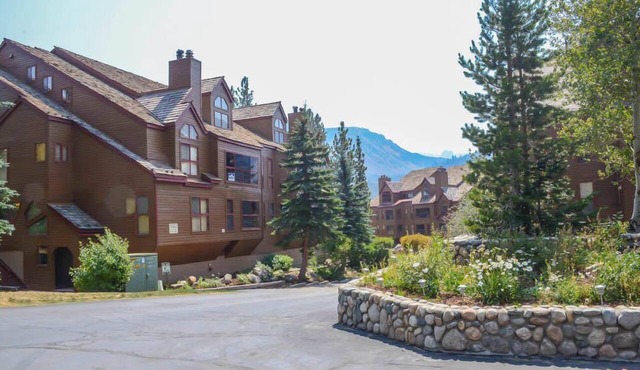Aspen Creek Shared Amenities | Near Hiking!
