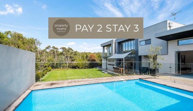 Augusta Private Acre Escape in Mount Martha with pool