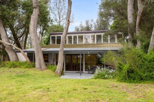 Banksia Waterfront Beachhouse