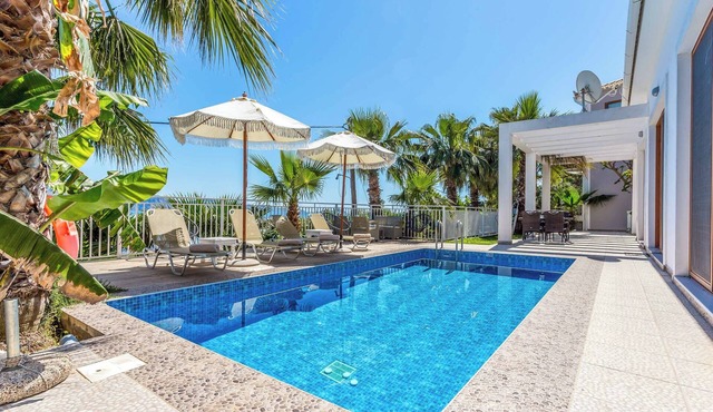 Bay View I - Two Bedroom Villa, Sleeps 4
