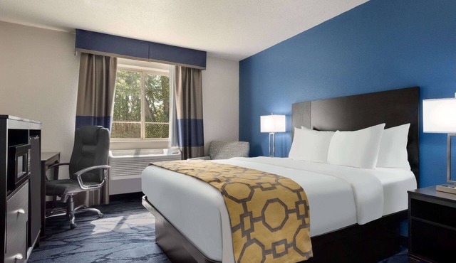 Baymont Toledo Airport Hotel Swanton