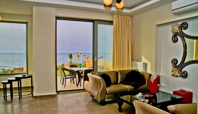 Beachfront Crete Villa | Villa Peri | 4 Bedroom | 30 Metres To The Beach