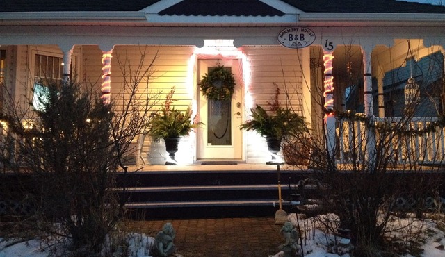 Beautiful 2 Storey Victorian Bed & Breakfast