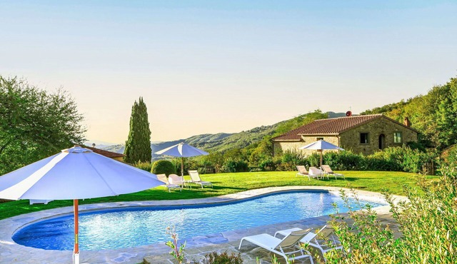 Beautiful apartment for 2 people with A/C, WIFI, pool, TV and panoramic view