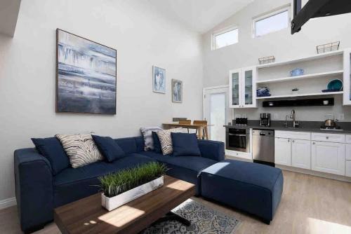 Berenice Tiny House Oasis Patio Pool House