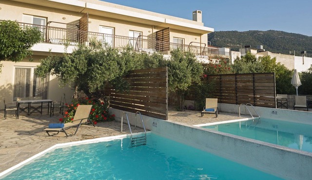 BH166 - R - Villa Istron