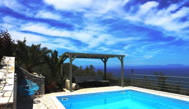 BH824 - R - Villa Leonidio
