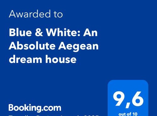 Blue & White: An Absolute Aegean dream house