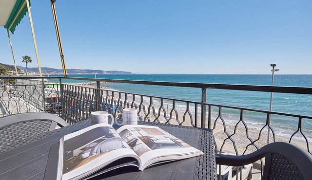 Brezza Marina - One Bedroom Apartment, Sleeps 5