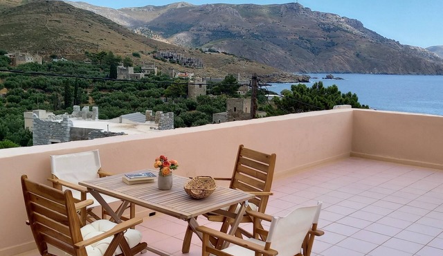 Calliope traditional retreat next to the sea
