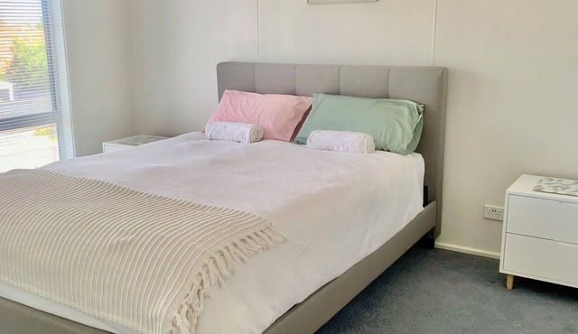Cape Paterson Stay Apartment 1, BEACH 5 min walk.
