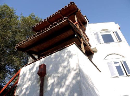 Captivating Riverfront Vacation Rental for Large Groups in Three Rivers, California