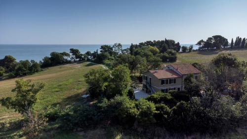 Casa Tobira - casale panoramico sul mare in collina