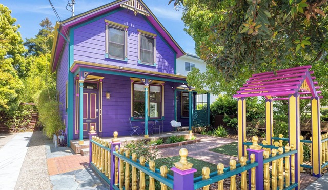 Charming 5 BD Victorian House by Beach Boardwalk