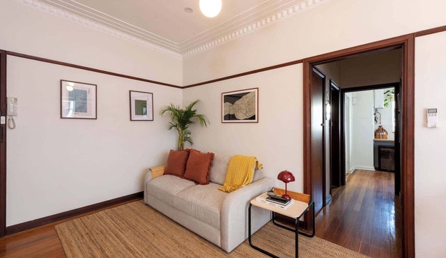 Charming Art Deco Unit in East Melbourne
