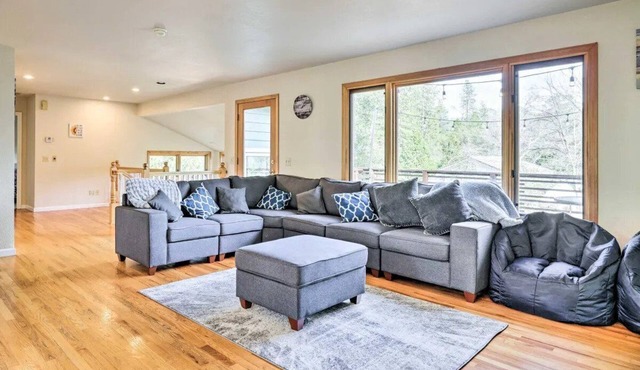 Charming Murphys Retreat: Luxury, Nature, and Wine Awaits! 5 mins to Main St! in Murphys