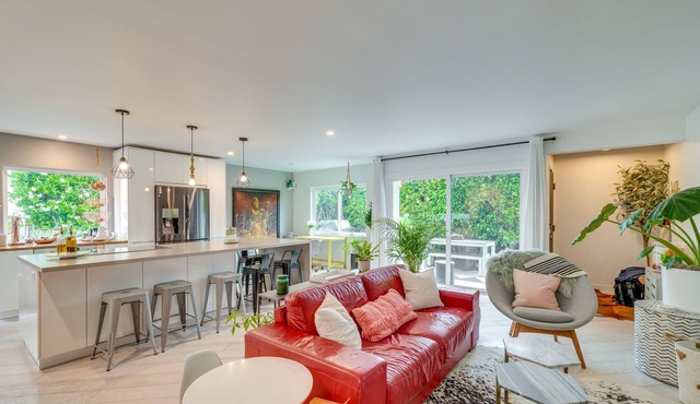 Chic Santa Barbara Vacation Rental w/Patio!