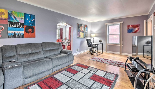 Chicago Home w/ Spacious Yard: 14 Mi to Dtwn