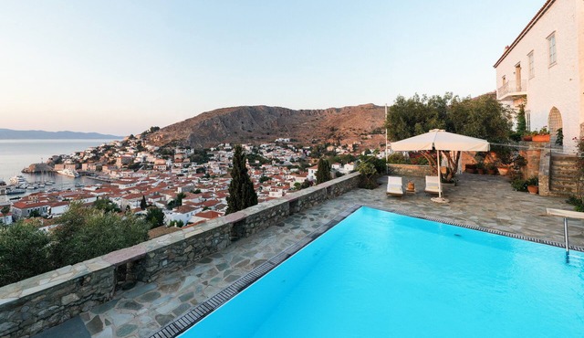 Classy Villa with Wonderful View and swimming pool