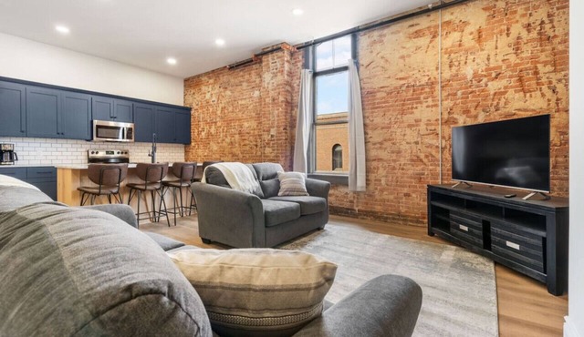Clay St. Suite - American Hall